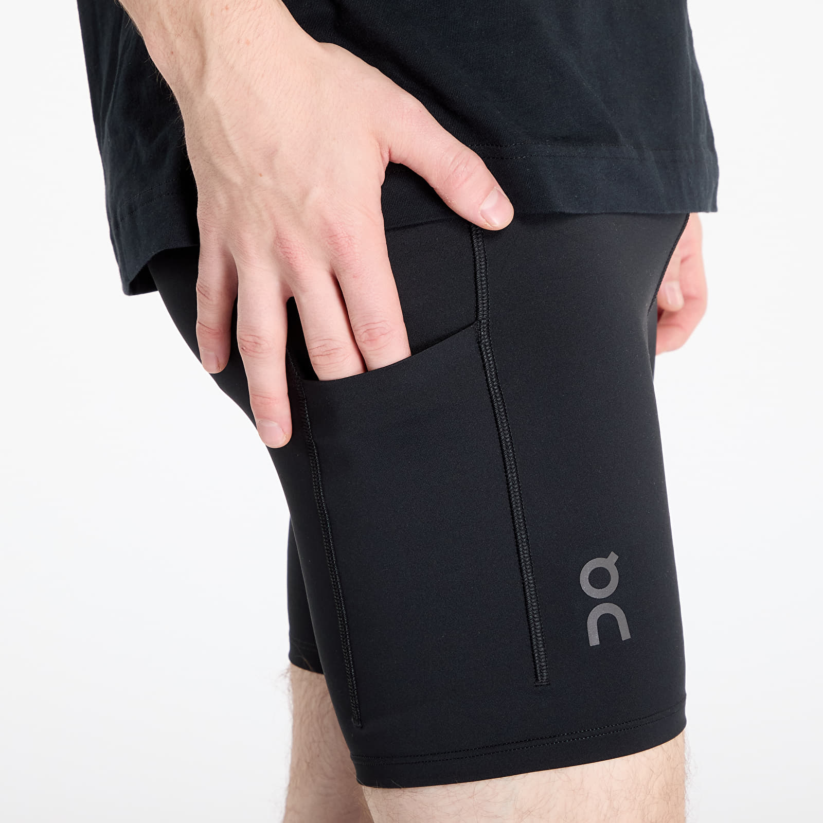 Rövidnadrágok On Performance Hybrid Short Shadow