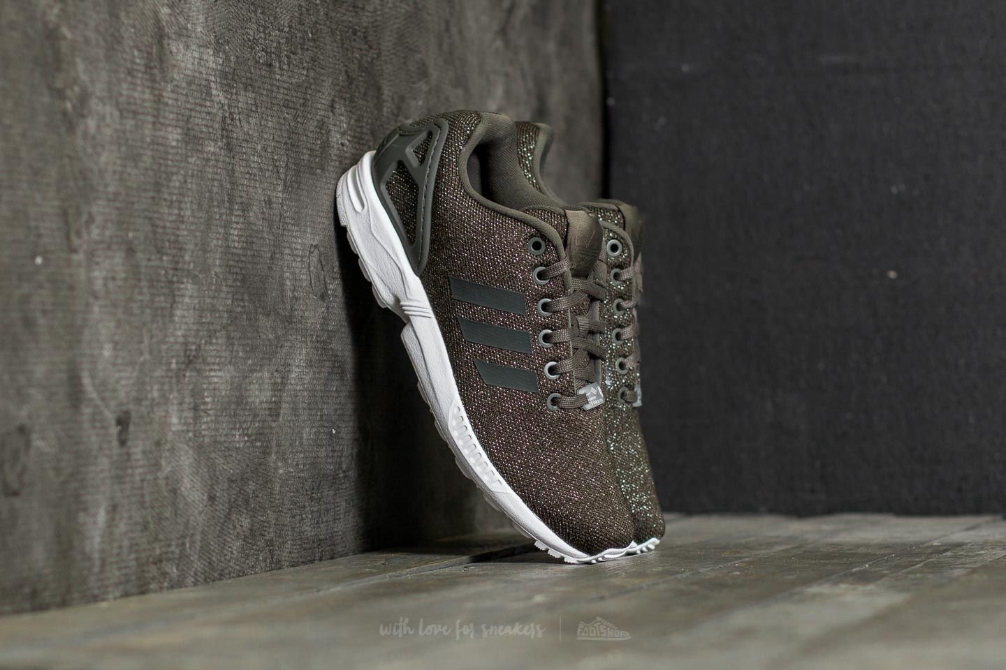 Women s shoes adidas ZX Flux W Utility Grey Utility Black Silver Metalic Footshop