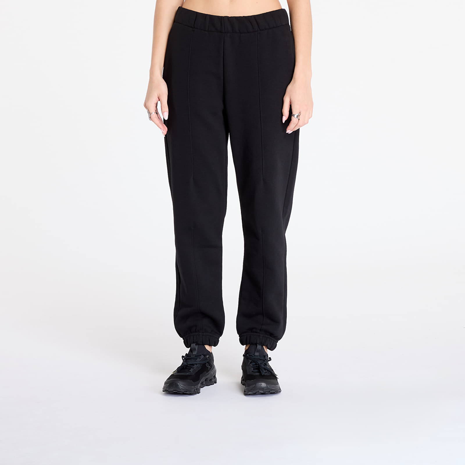 Naisten housut On Club Pants Black