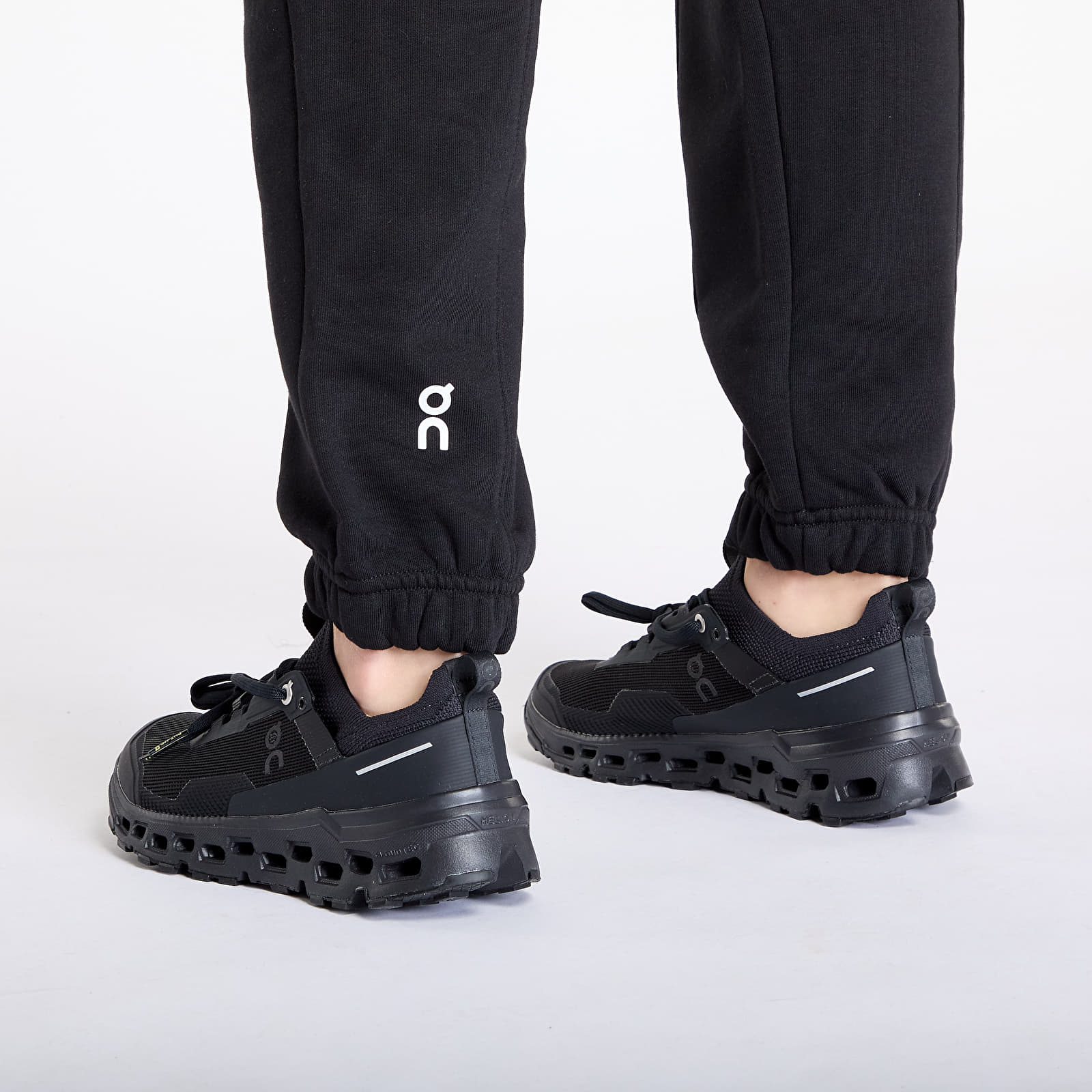 Naisten housut On Club Pants Black