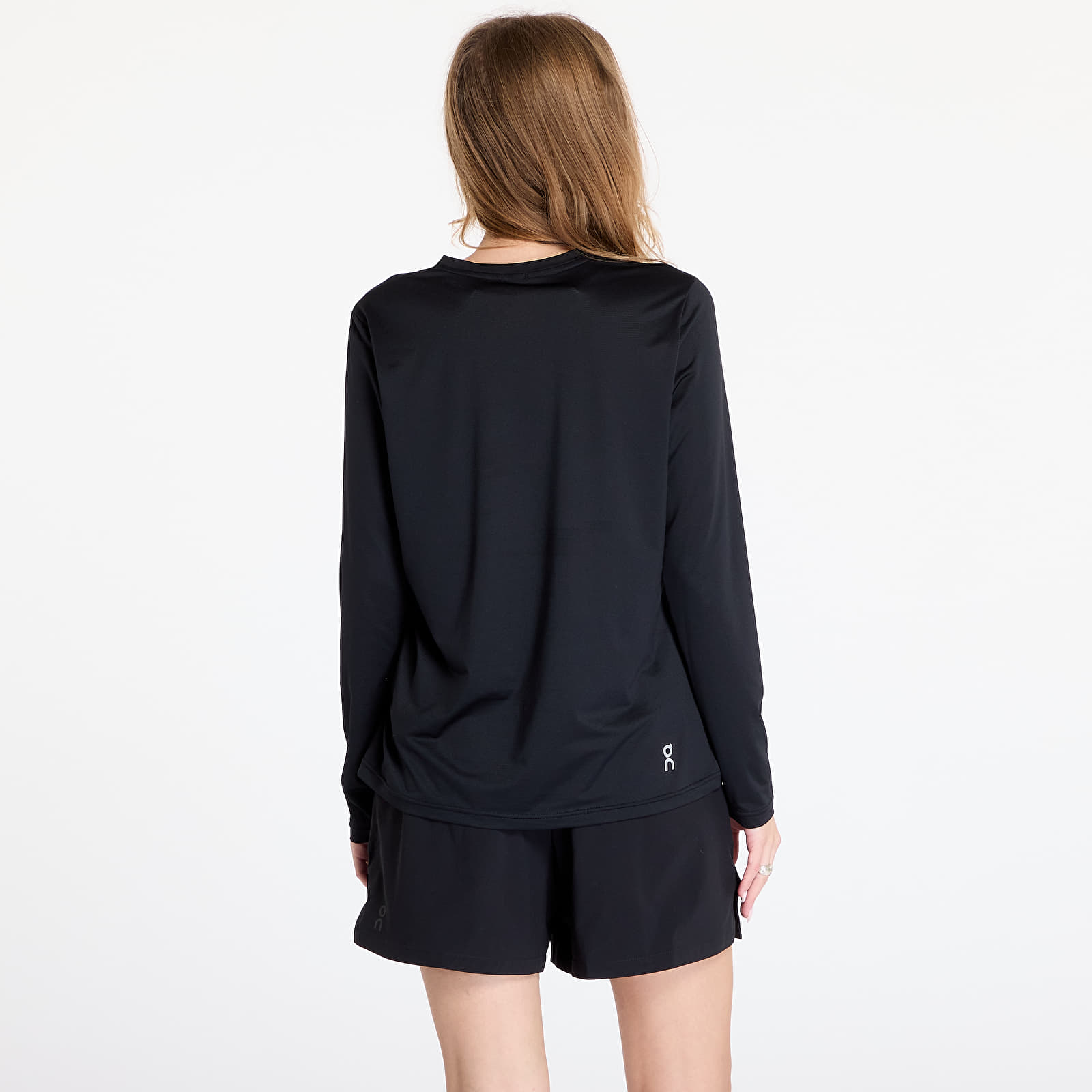 Női pólók  On Core Long-Tee Black