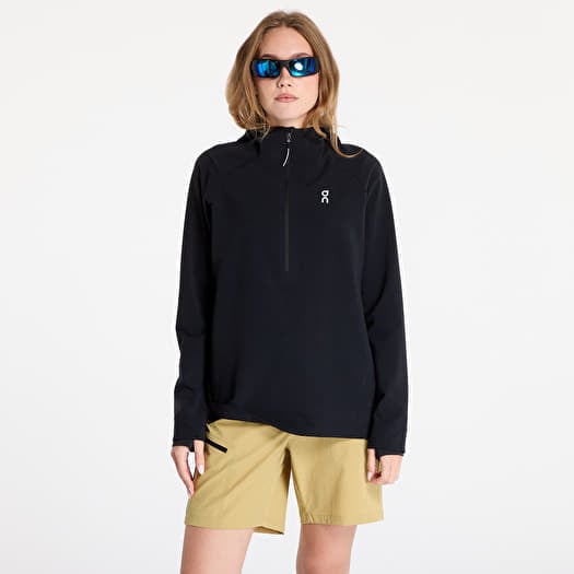 On Pace Hoodie Black