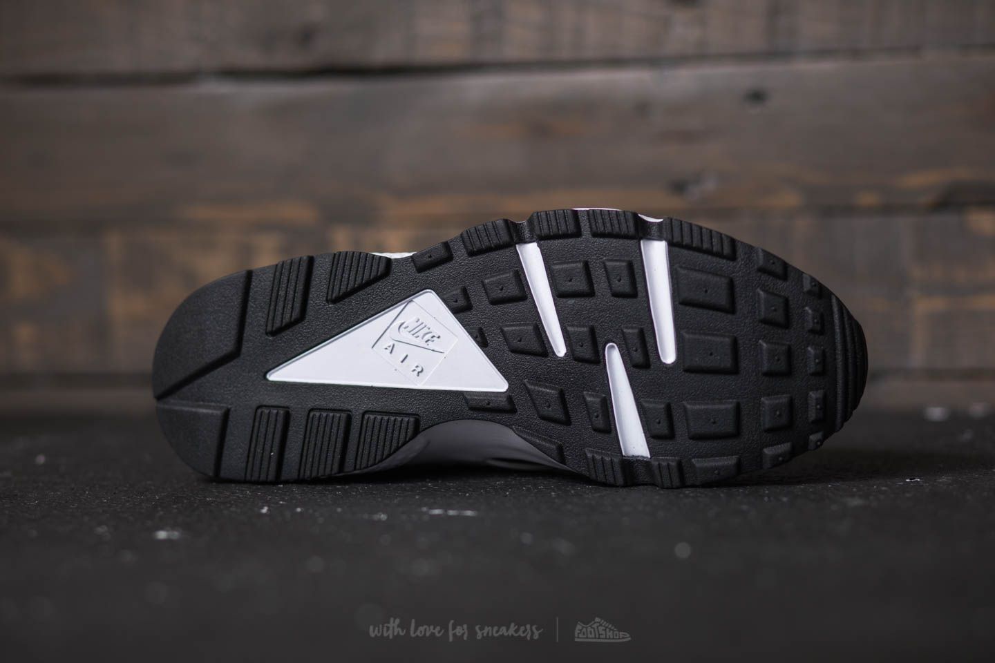 Férfi cipők Nike Air Huarache Black/ White