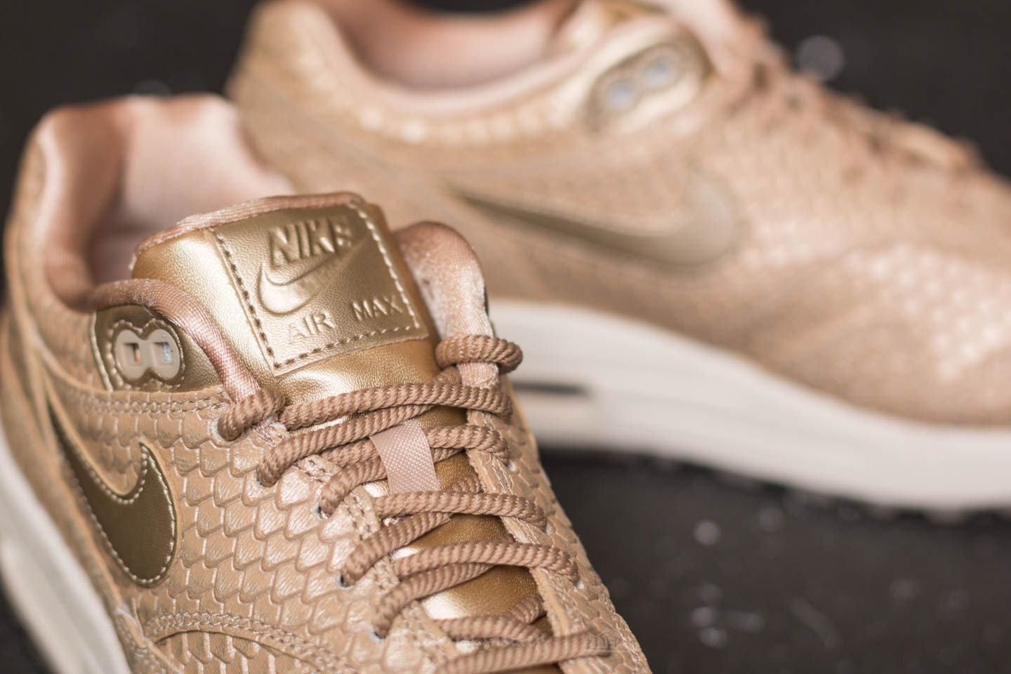 Nike women's air max 1 premium blur/lt orewood brown store