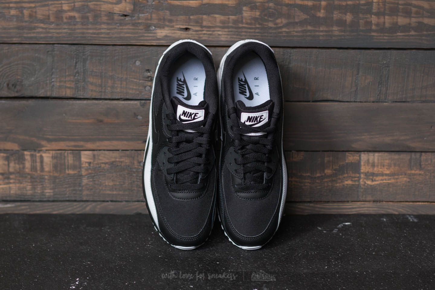 Vyriška avalynė Nike Air Max 90 Essential Black/ Black-White