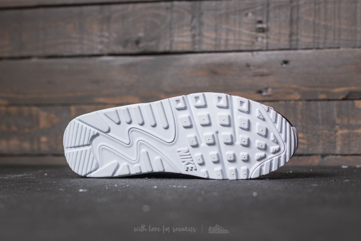 Vyriška avalynė Nike Air Max 90 Essential Black/ Black-White