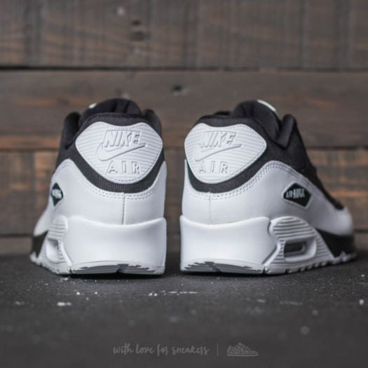Air max 90 essential branco e preto clearance
