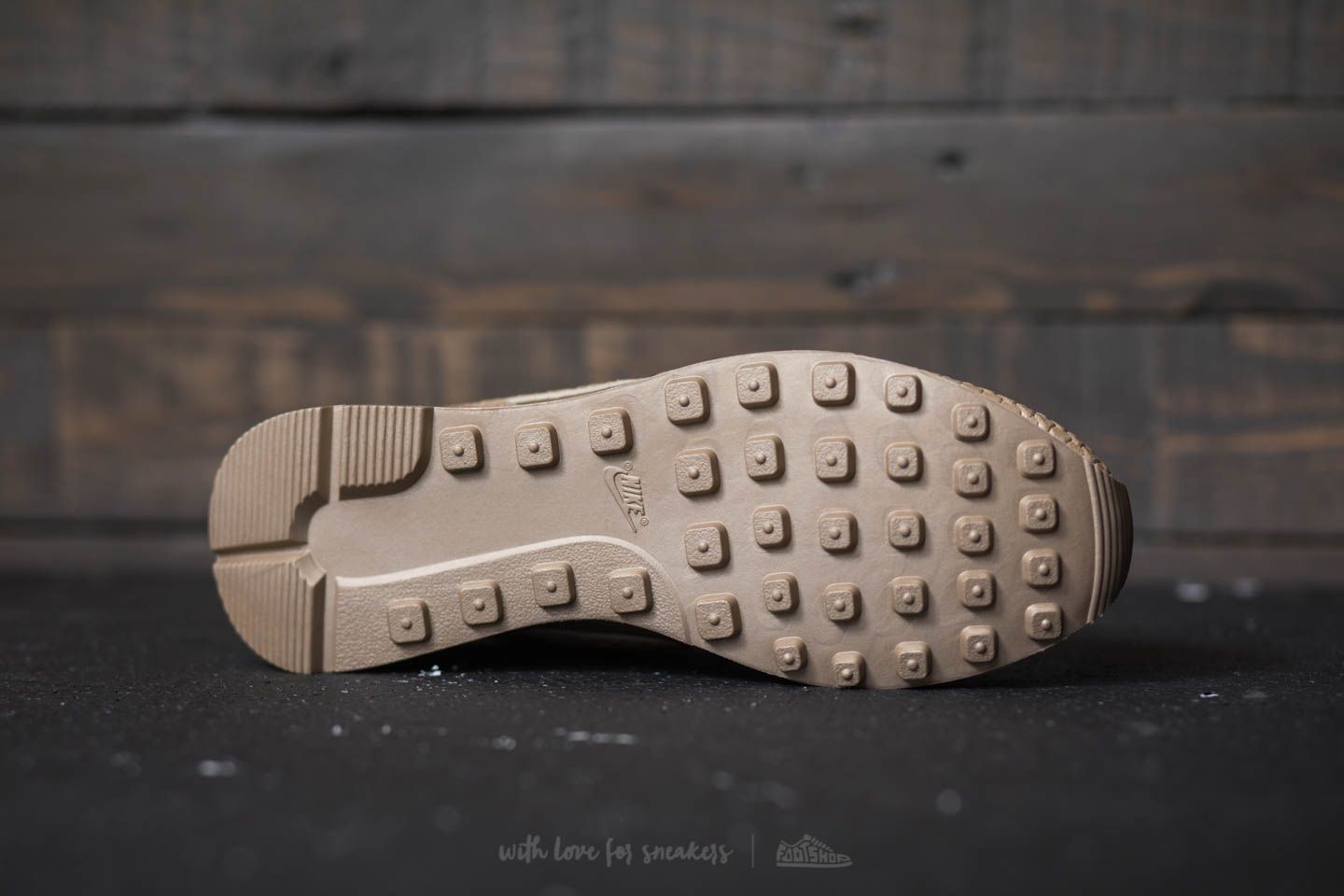 Nike internationalist trainers blur blur light orewood Clearance