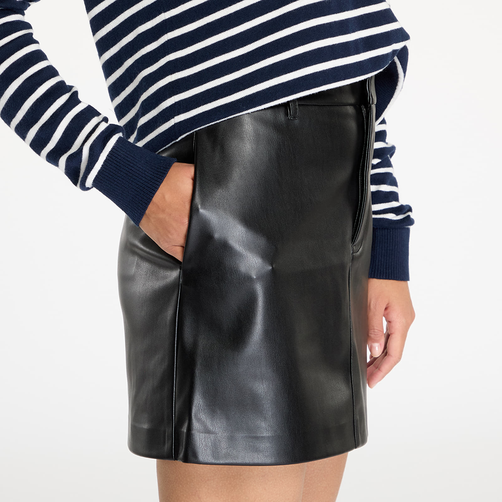 Spódnice Calvin Klein Jeans Faux Leather A-Line Skirt Black