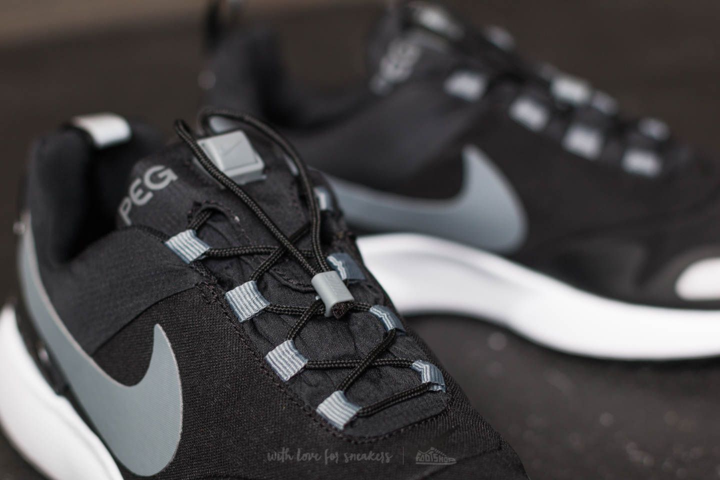 Sko til mænd Nike Air Pegasus A/T Black/ Cool Grey-Black-White