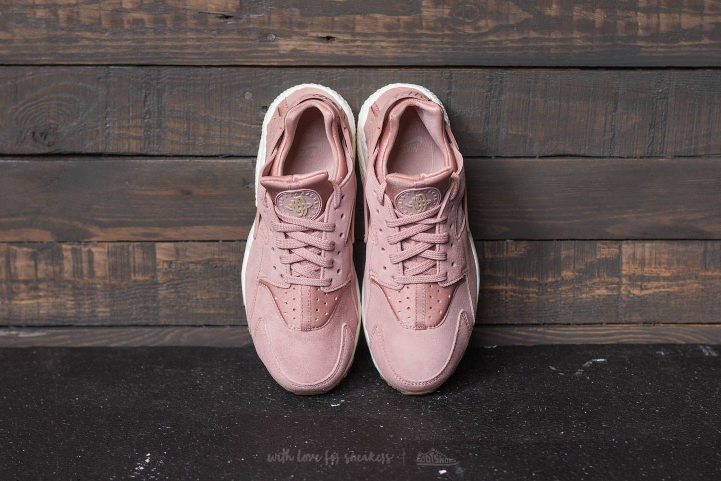 Women s shoes Nike Wmns Air Huarache Run SD Particle Pink