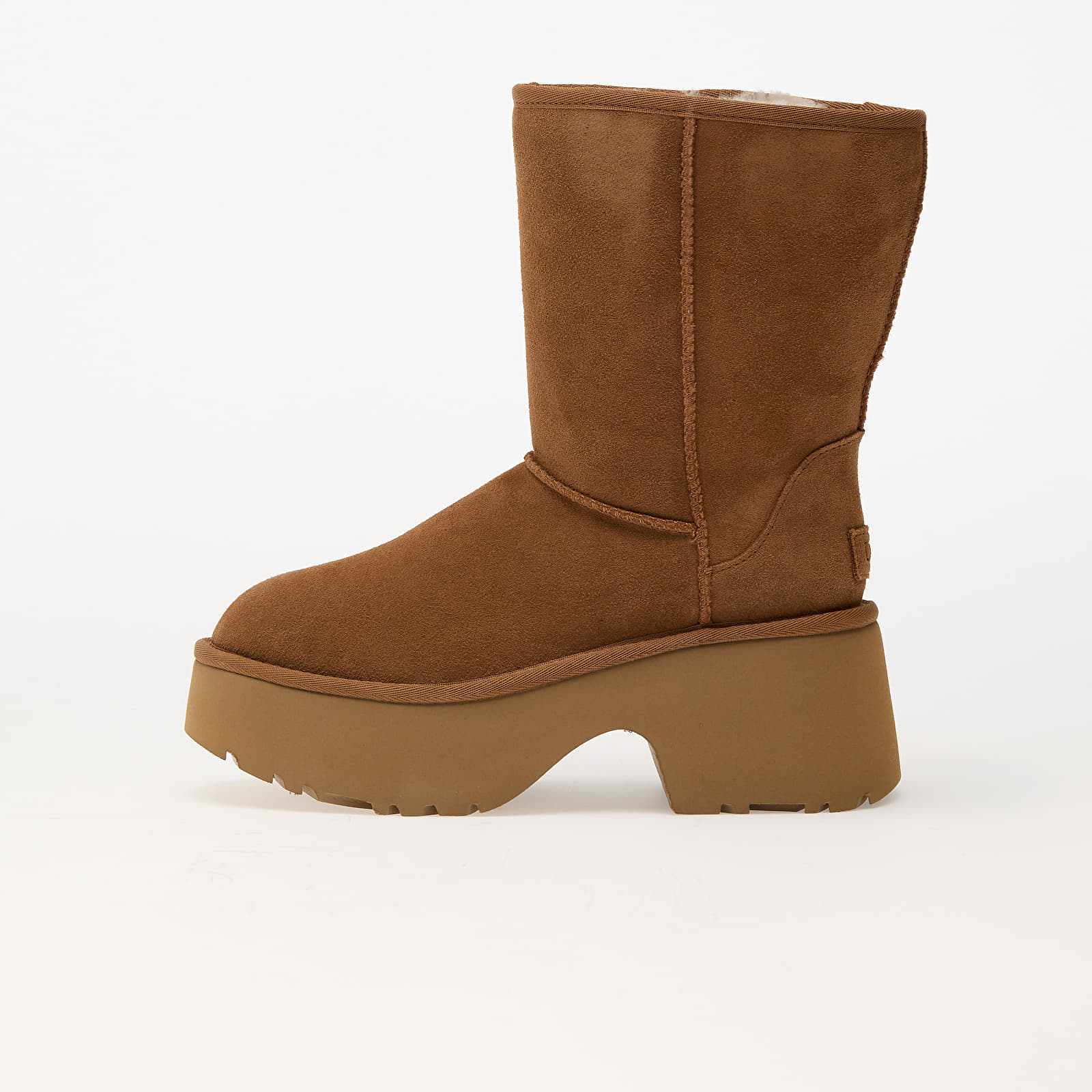 Tenisky UGG W Classic Short New Heights Chestnut EUR 39