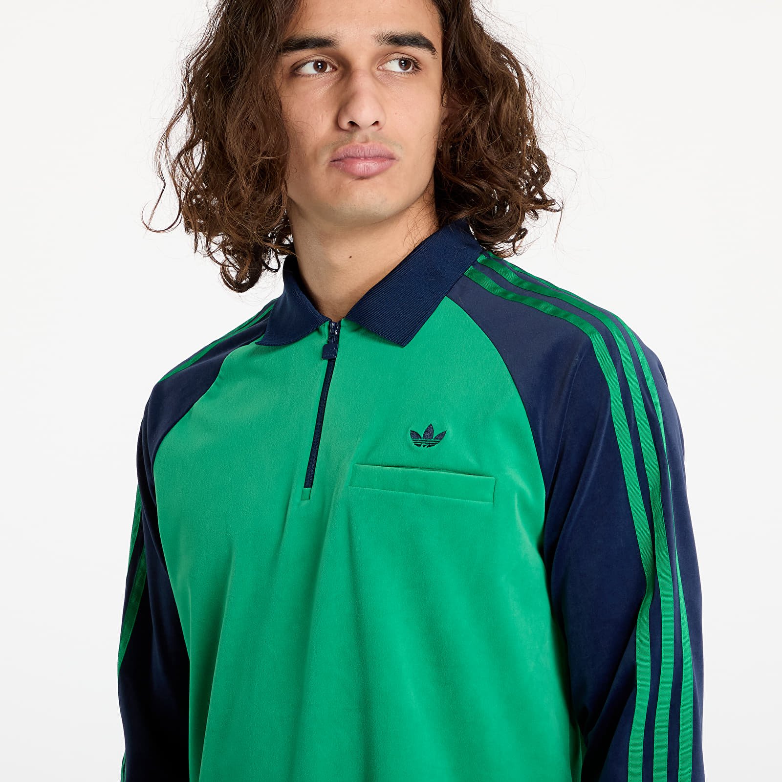 Männer T-Shirts adidas Velour Polo Green/ Night Indigo