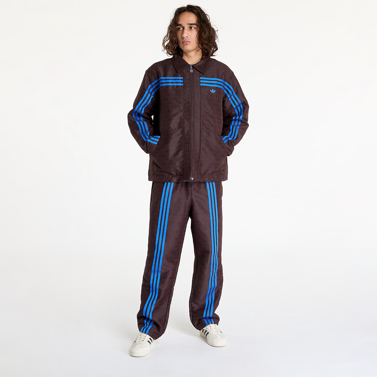 Pánské bundy adidas Club Jacket Shale Brown