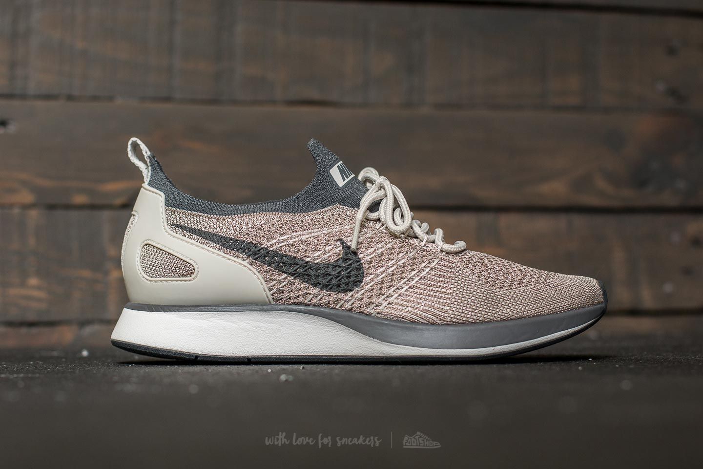 Nike flyknit 2024 mariah pale grey