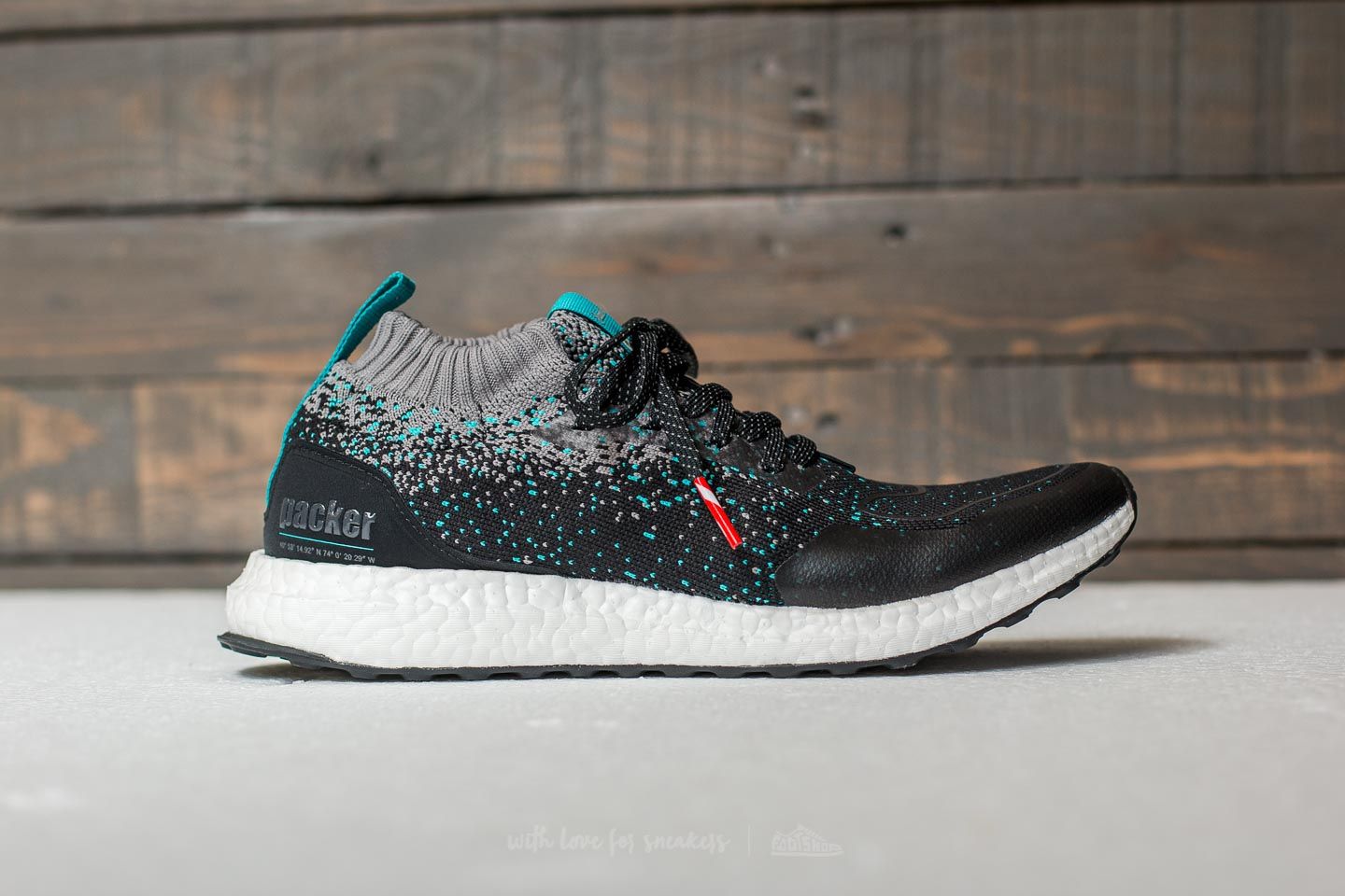 Ultra boost outlet mid packer