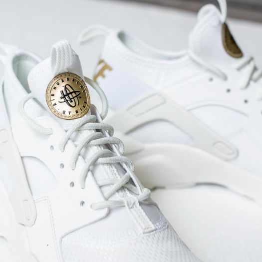 Nike huarache clearance ultra gold