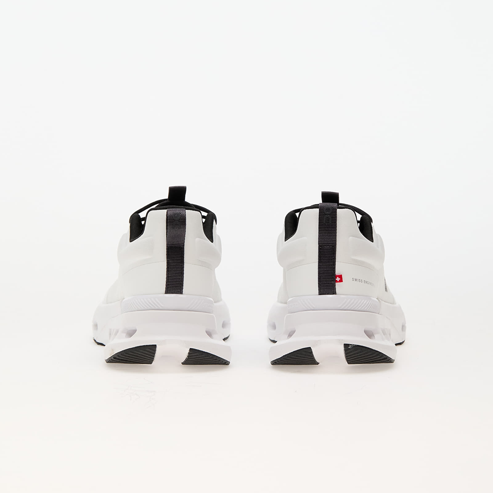 Herresko On M Cloudnova X White/ Black