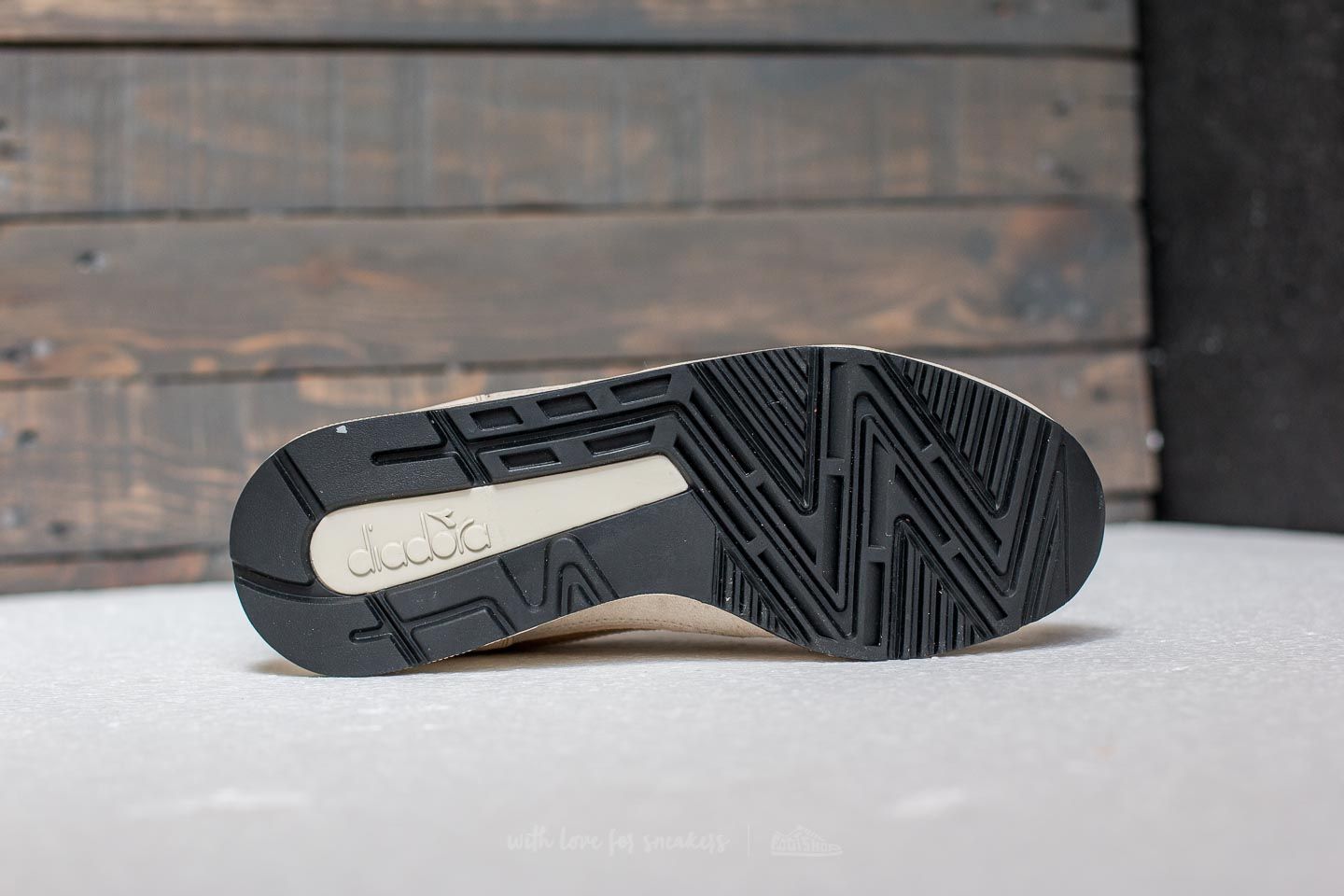 Diadora v7000 alpini store