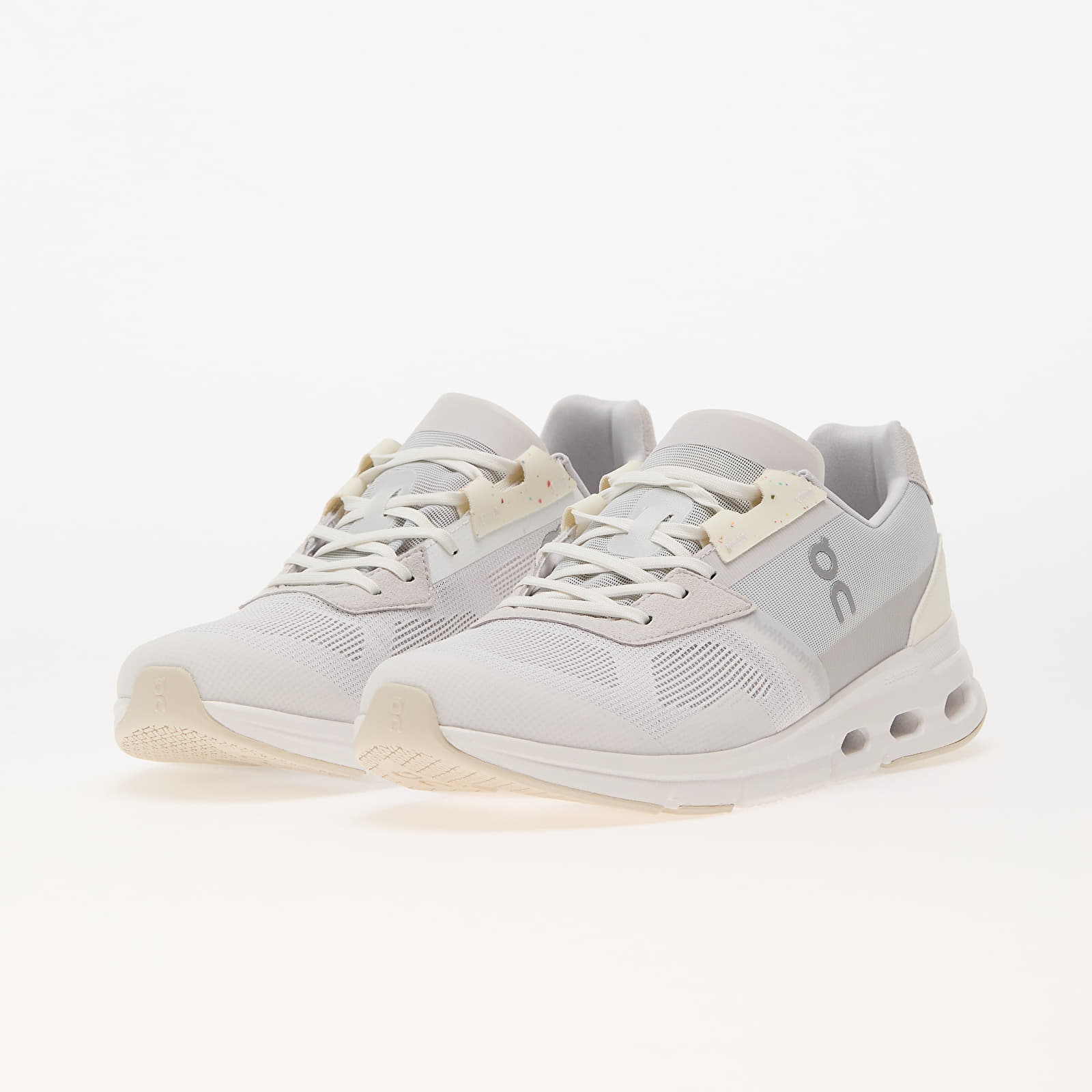 Férfi cipők On M Cloudrift White/ Frost