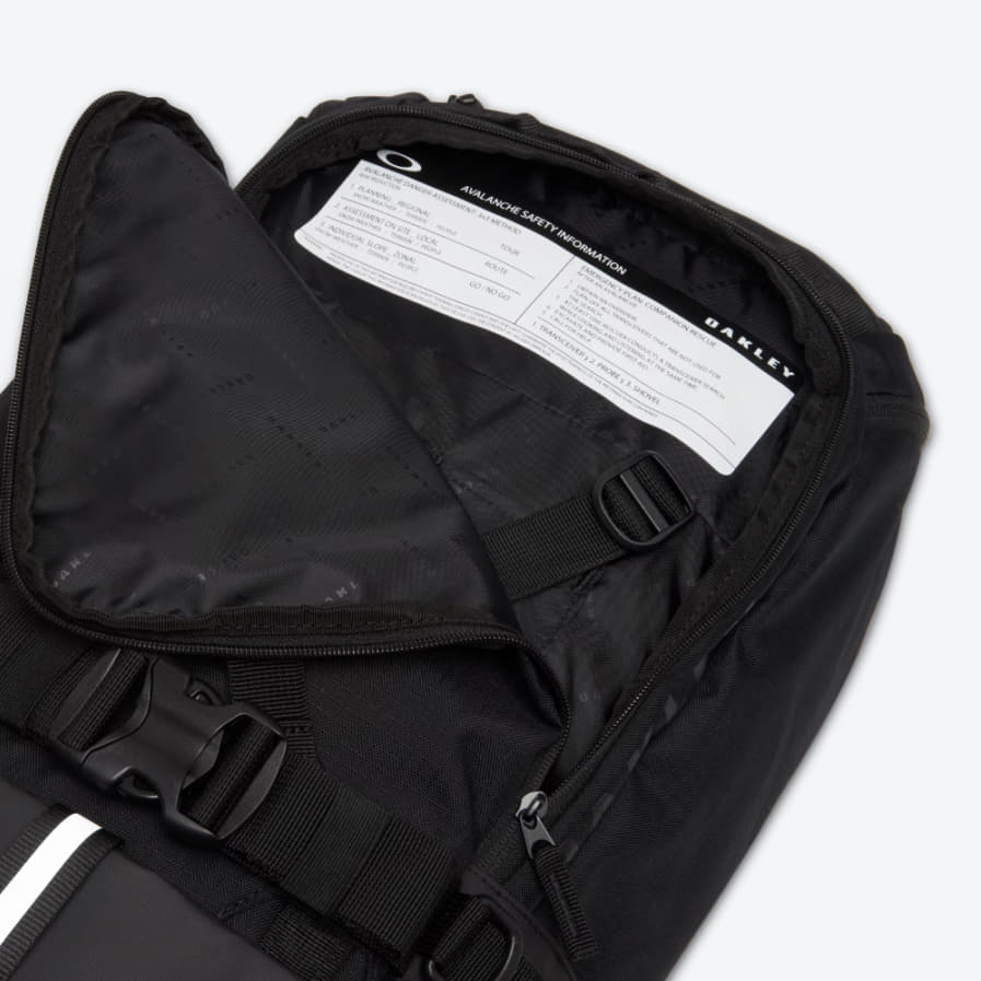 Batohy Oakley Peak Rc 25L Backpack Blackout