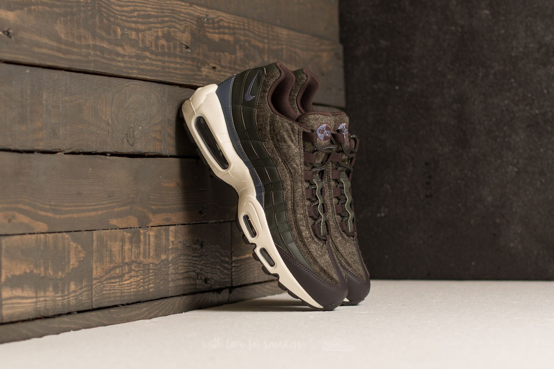 Nike air max hotsell 95 premium sequoia