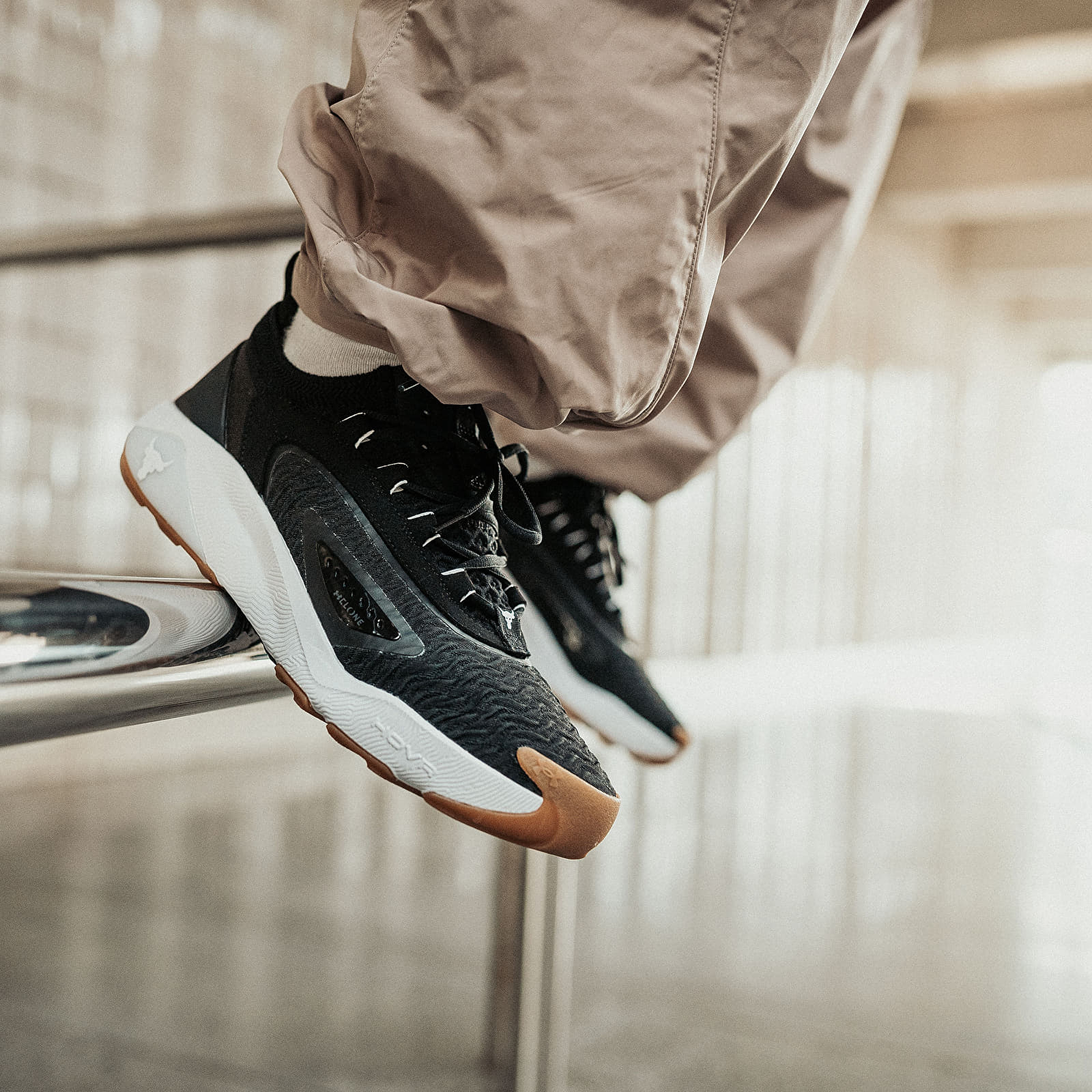 Männer Under Armour Project Rock 7 Black/ White/ Anthracite