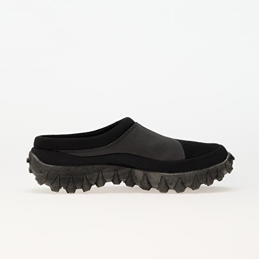 Salomon slippers store