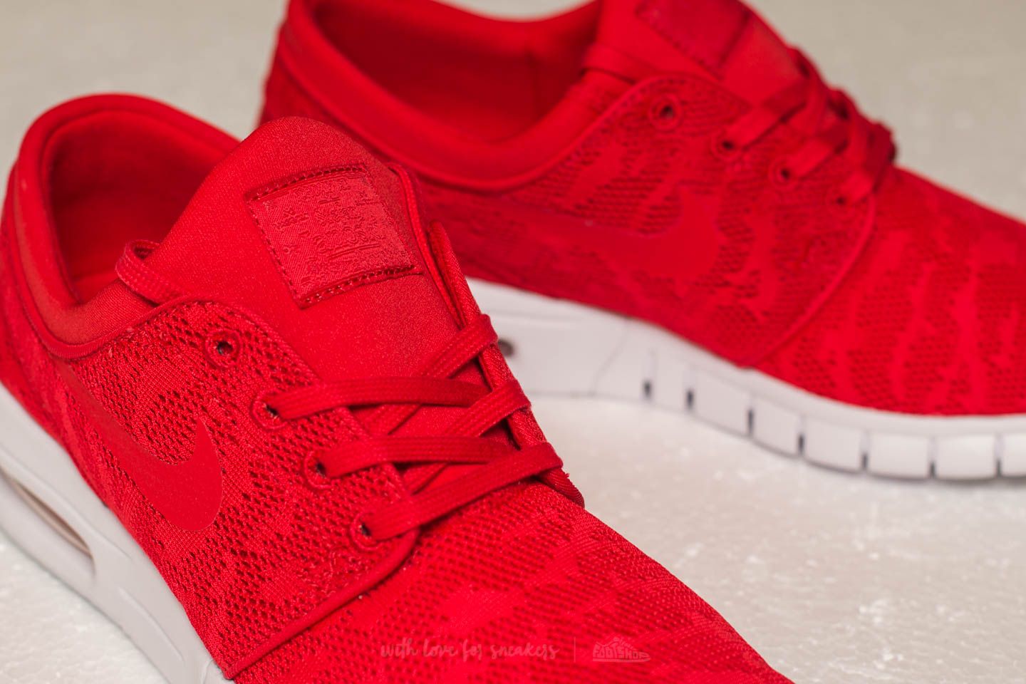 Janoski air max red top