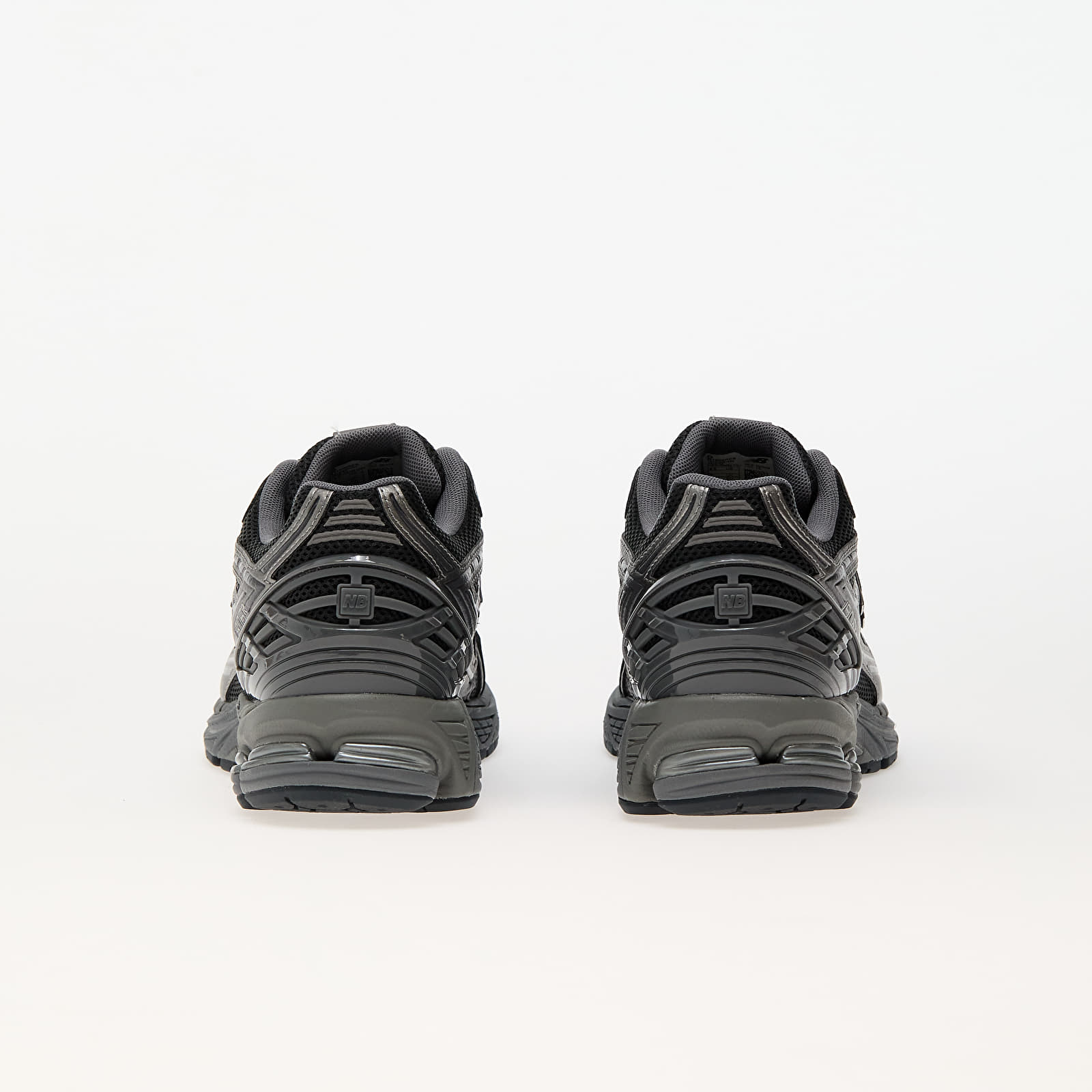 Moški čevlji New Balance 1906 Black