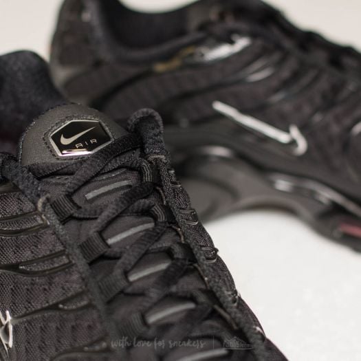 Air max plus black metallic silver online