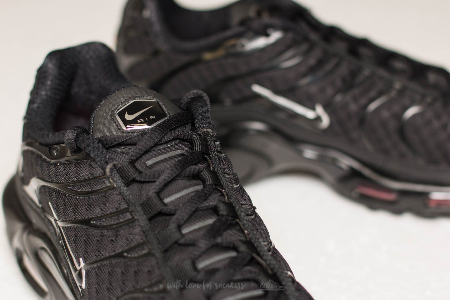 Zapatillas Hombre Nike Air Max Plus Black/ Black-Metallic Silver