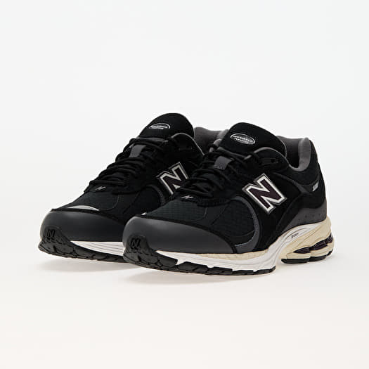 New Balance 2002R Black | Footshop