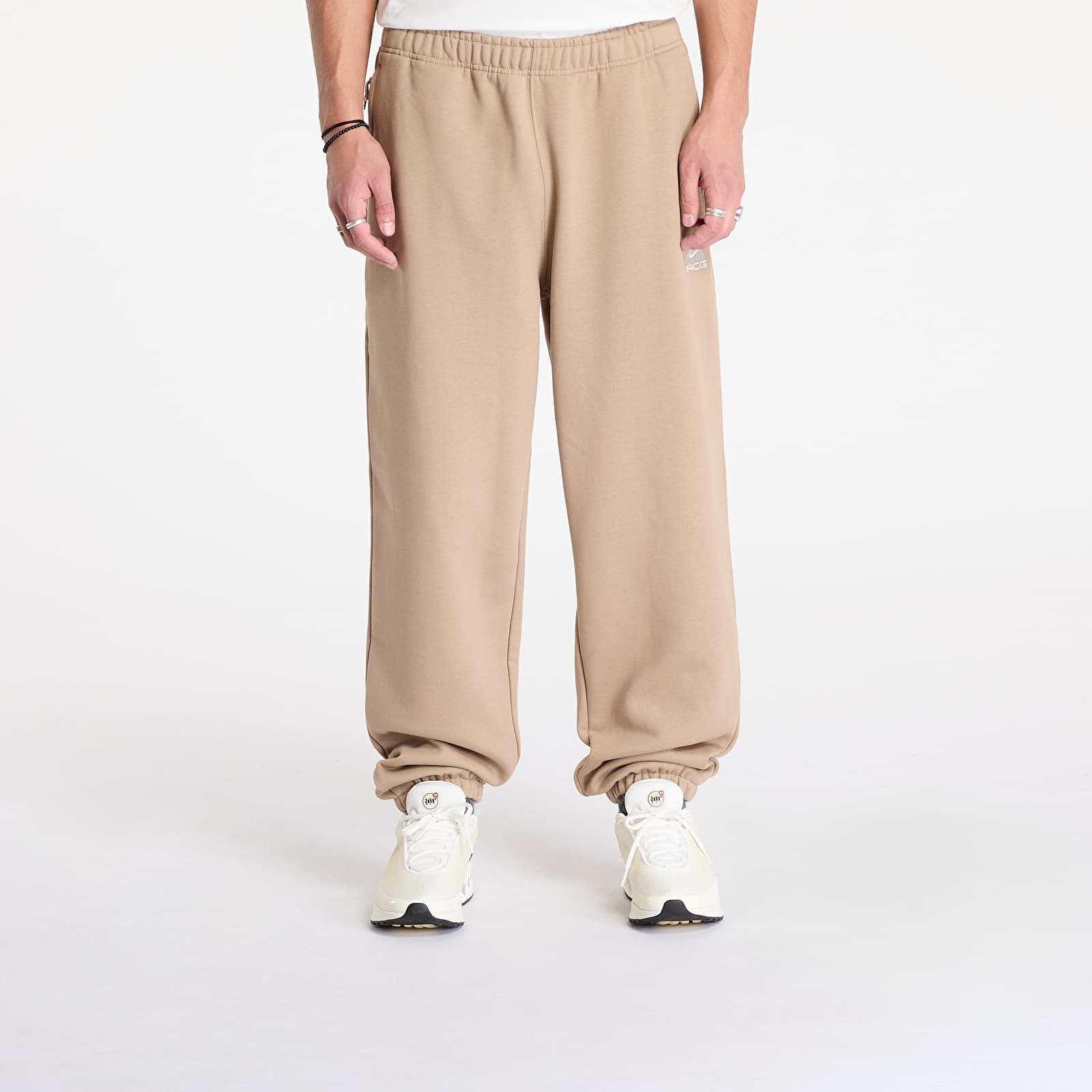Jogginghosen für Männer Nike ACG Therma-FIT Repel Tuff Fleece Lungs Pants Khaki/ Lt Iron Ore/ Summit White