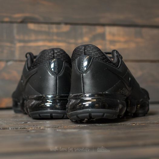 Women s shoes Nike Air Vapormax GS Black Black Dark Grey Footshop