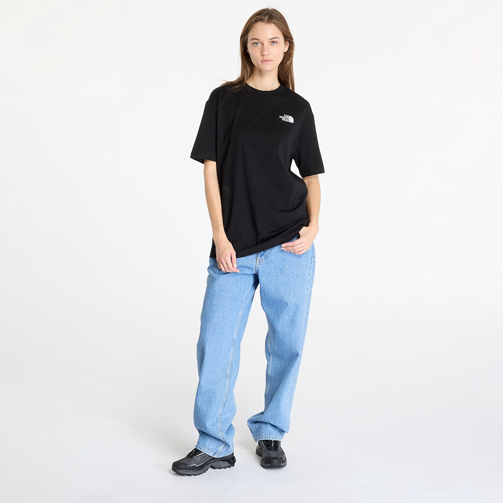 Naisten T-paidat The North Face Ss Essential Os Tee TNF Black