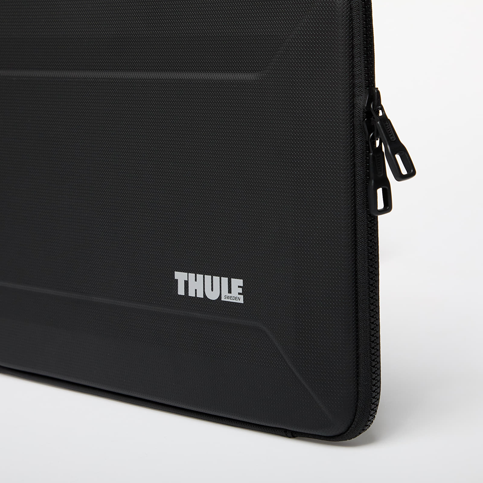Inne Thule Gauntlet 4 Case 16" Macbook Pro Black