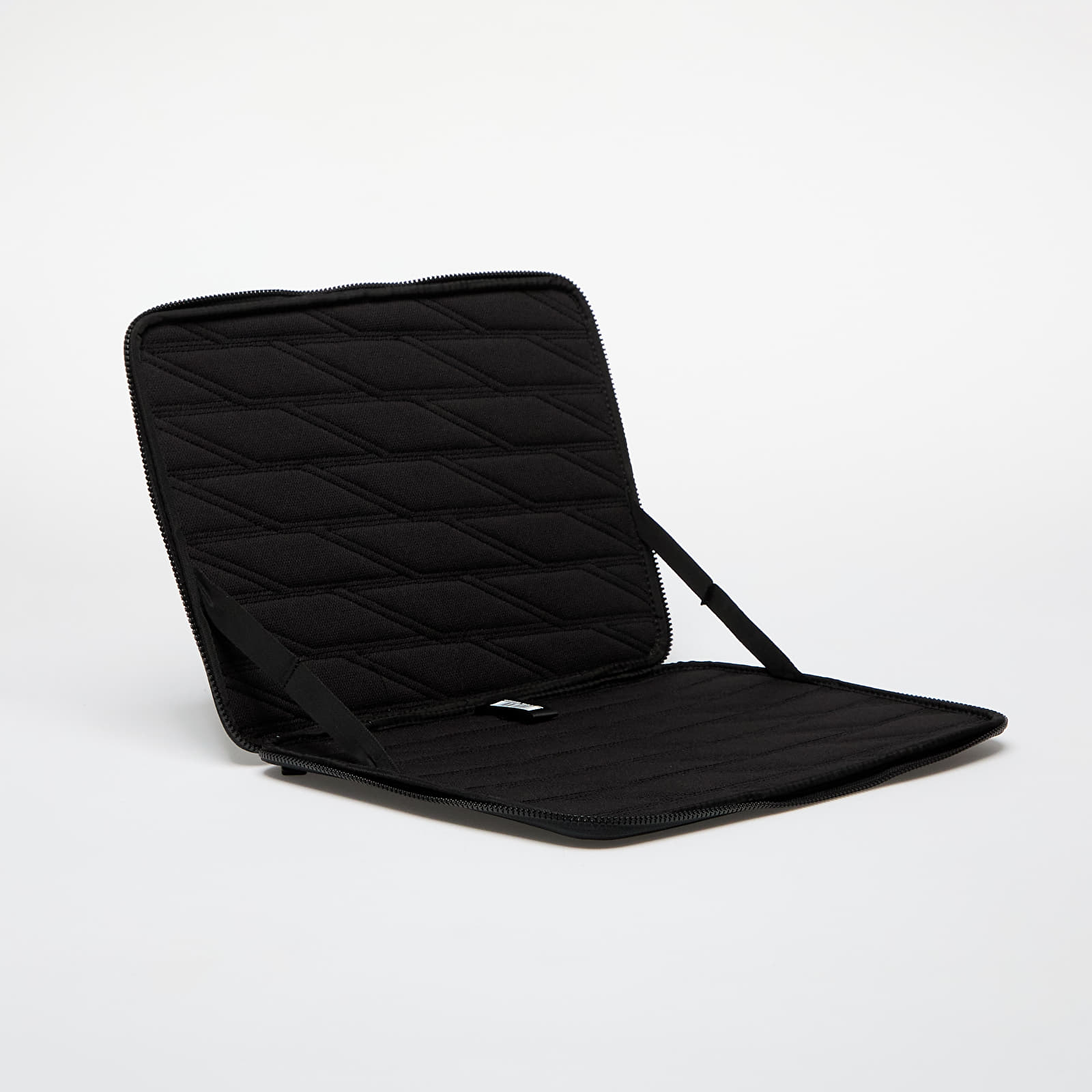 Inne Thule Gauntlet 4 Case 16" Macbook Pro Black