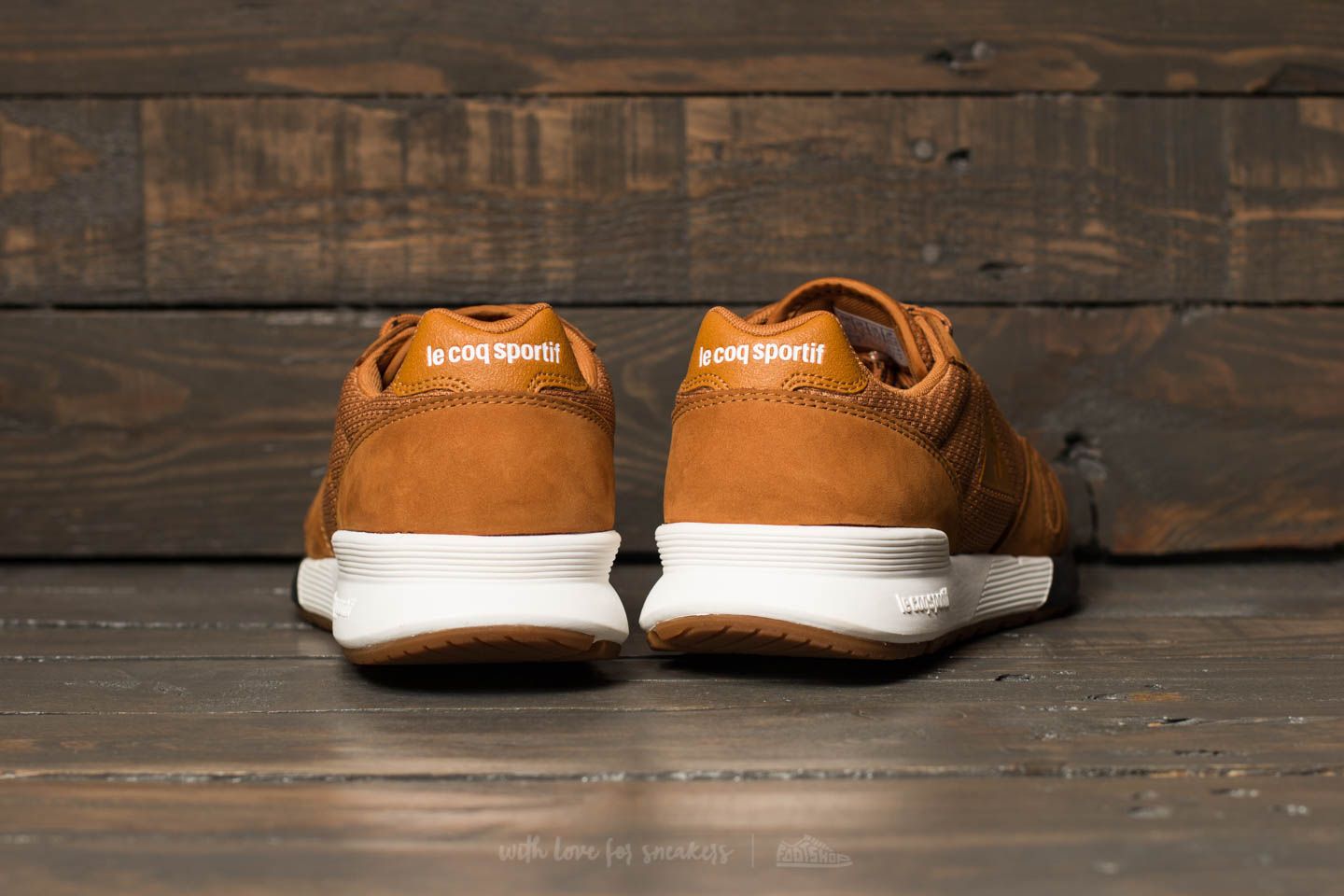 Men s shoes le coq sportif Omega X Nubuck Outdoor Wheat Reglisse