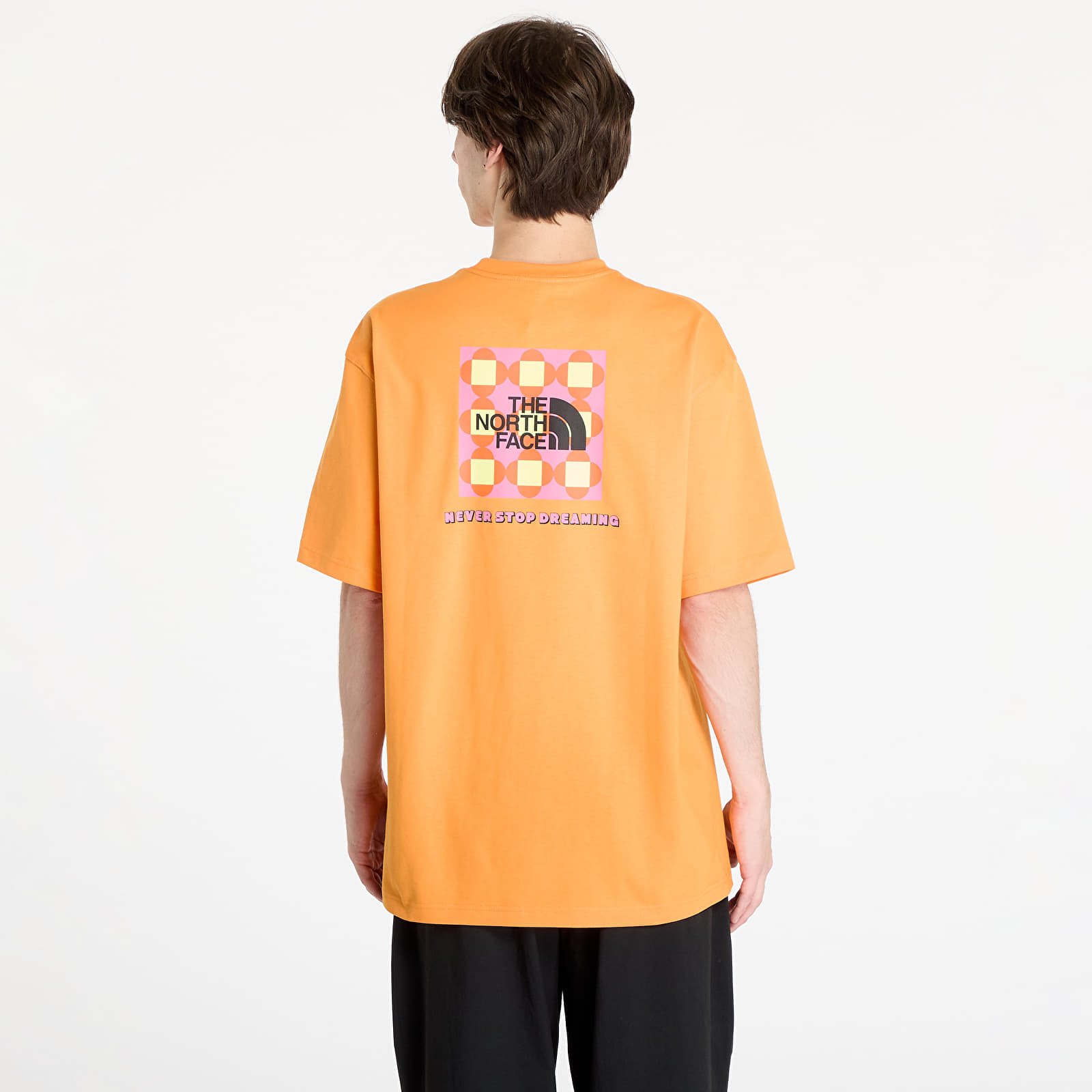 T-shirts The North Face x Yinka Ilori Box Graphic Tee UNISEX Apricot Glaze