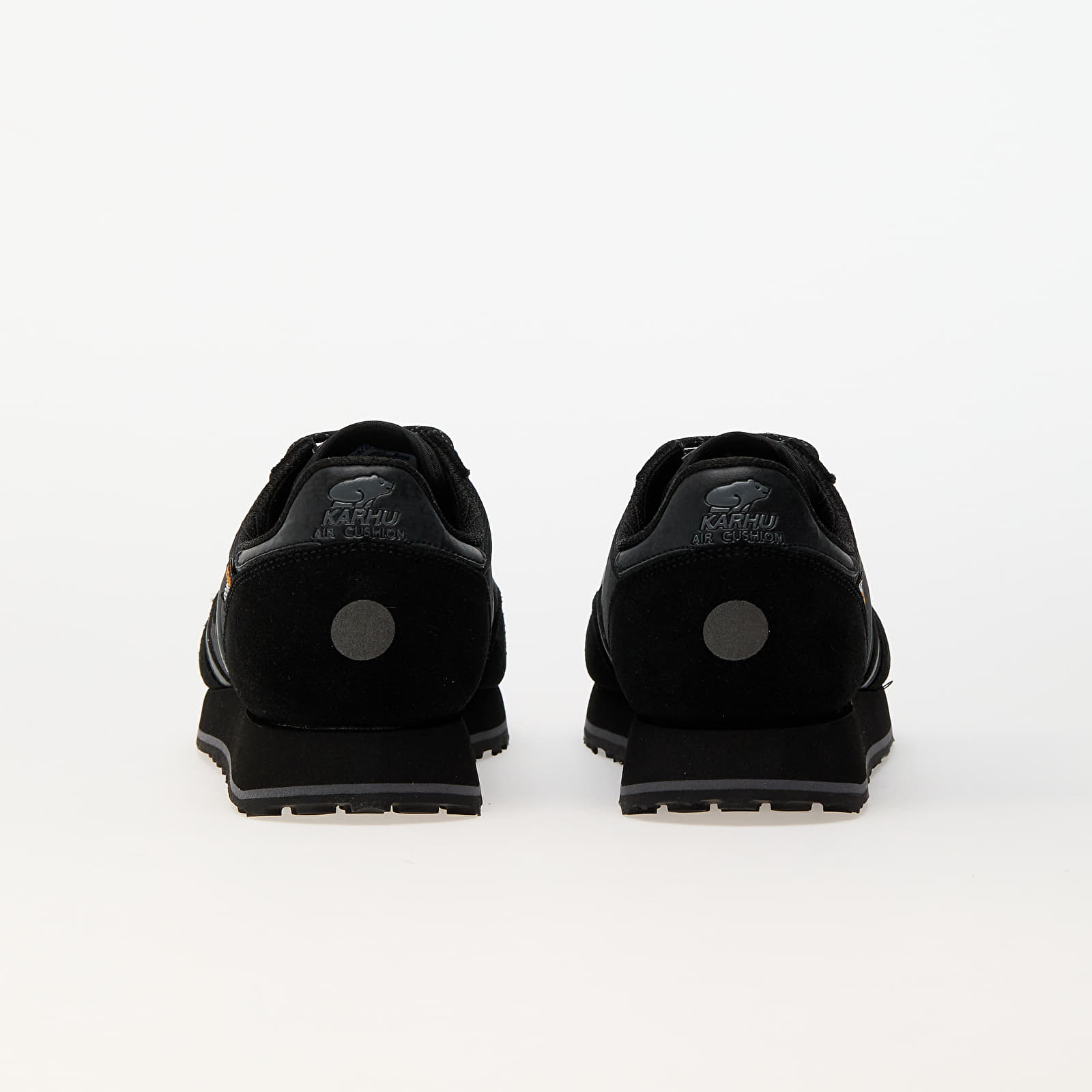 Männer Karhu Albatross Control Caviar/ Caviar