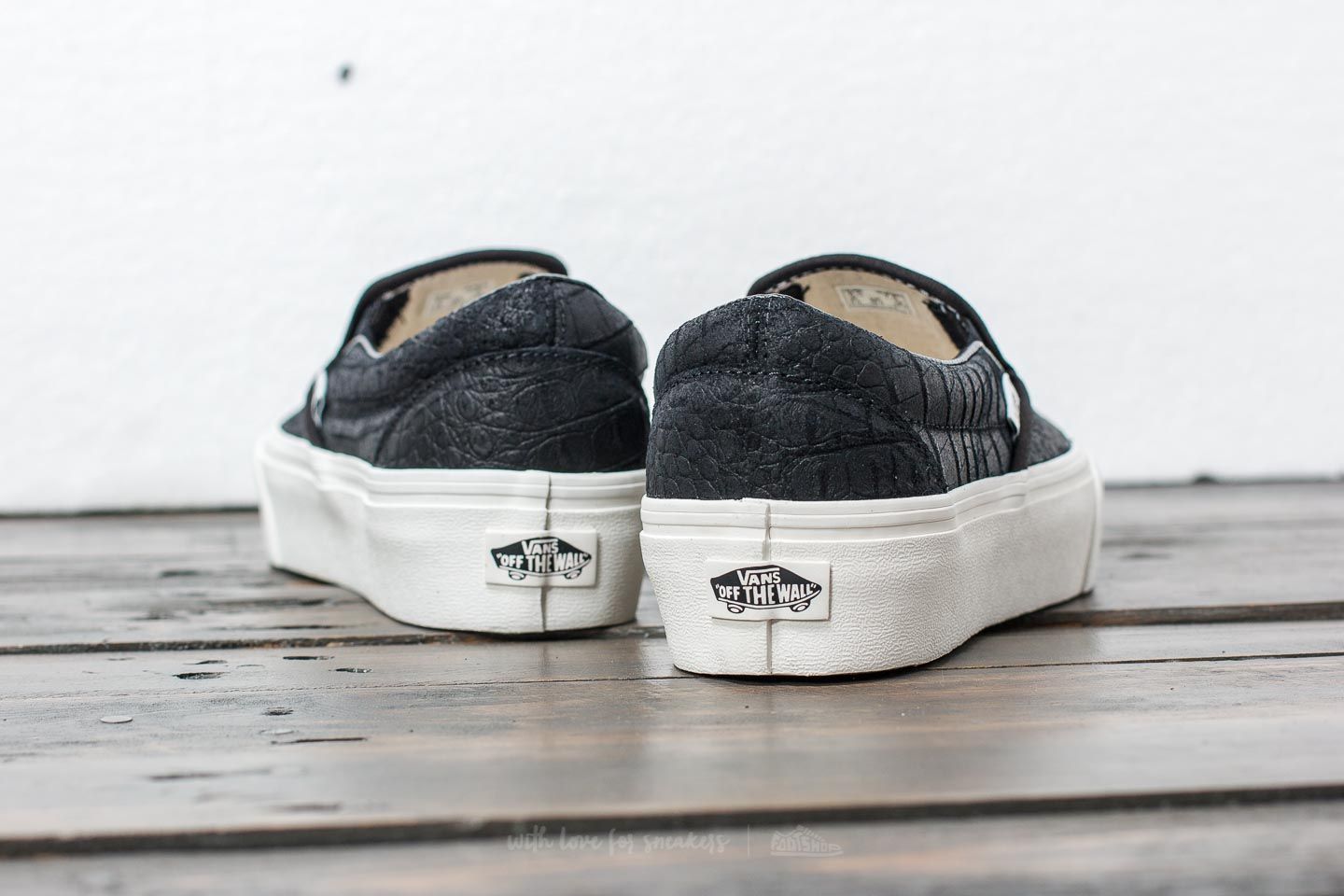 Women s shoes Vans Classic Slip On Platform Embossed Black Blanc De Blac Footshop