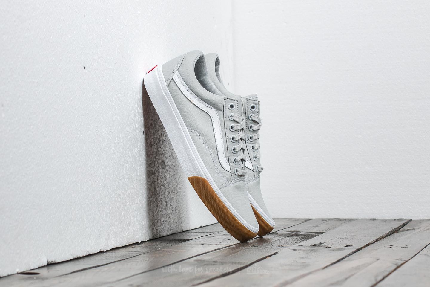 Men s shoes Vans Old Skool Gum Bumper Glacier Grey True White