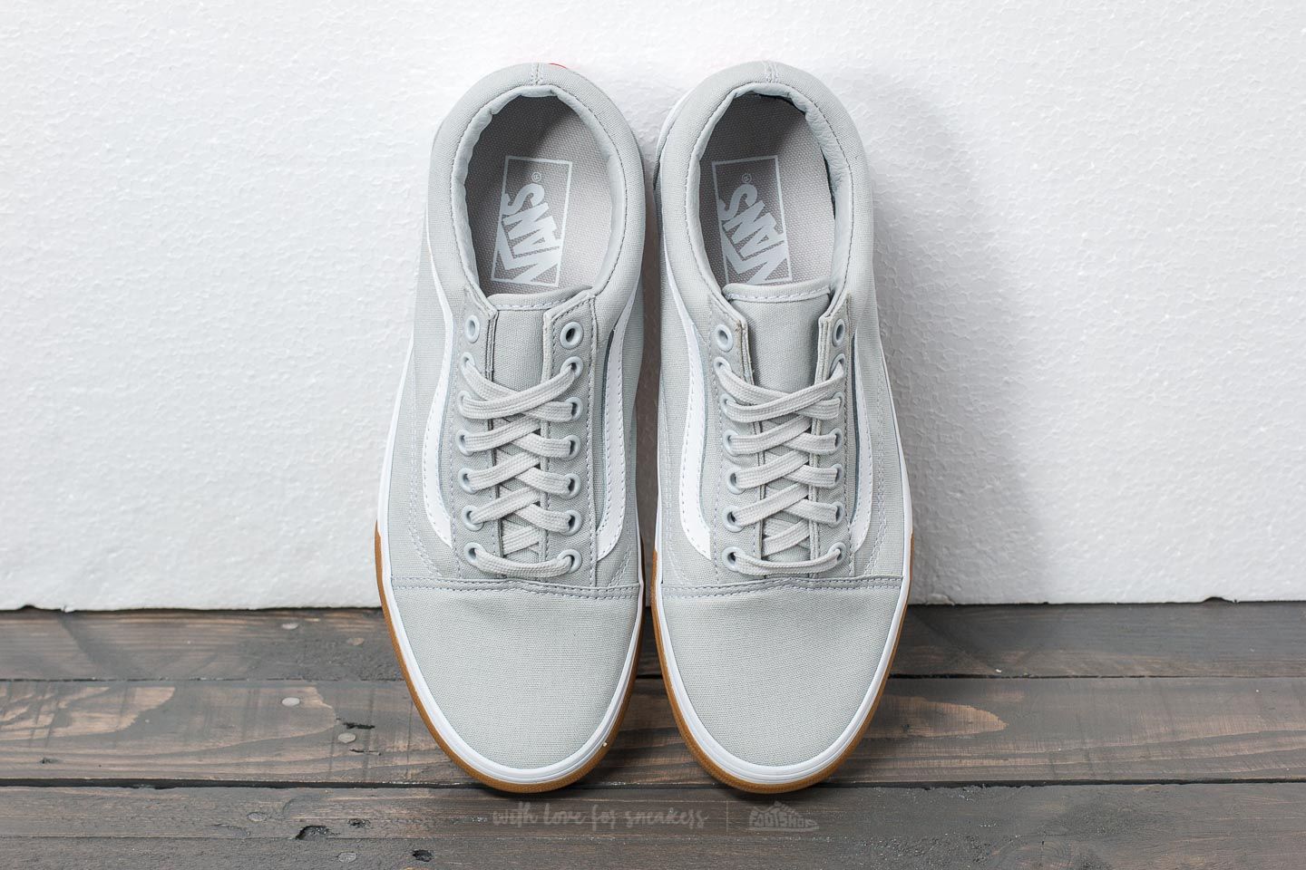 Men s shoes Vans Old Skool Gum Bumper Glacier Grey True White Footshop