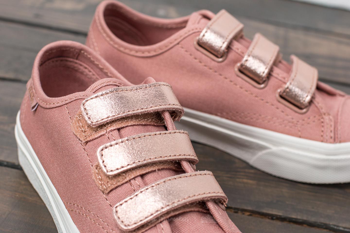 Παιδικά παπούτσια και sneakers Vans Style 23 V (2-Tone Metallic) Metallic/ Rose Gold