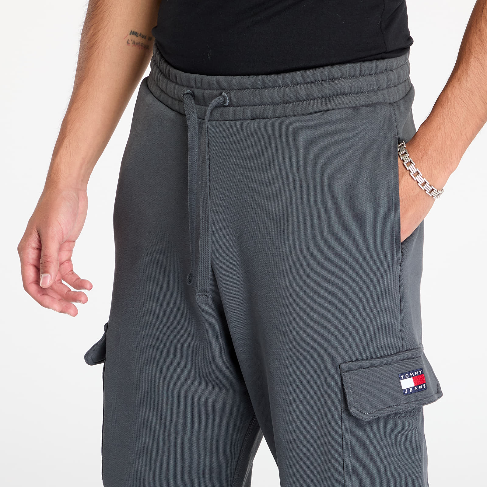 Tepláky Tommy Jeans Regular Badge Car Pants Gray