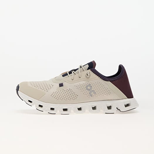 On W Cloud 5 Coast Sand/ Mulberry