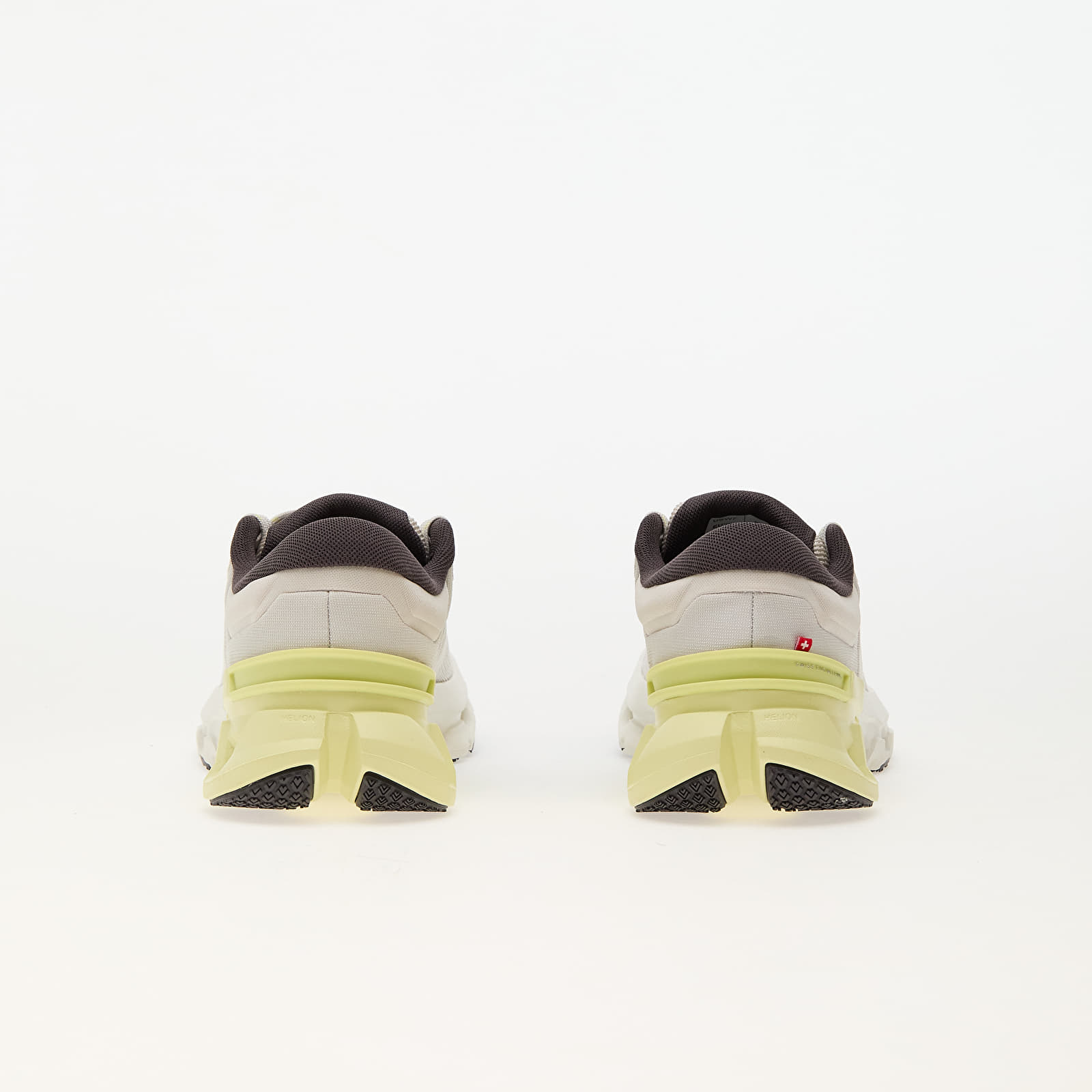 Women's shoes On W Cloudflyer 5 Pearl/ Hay