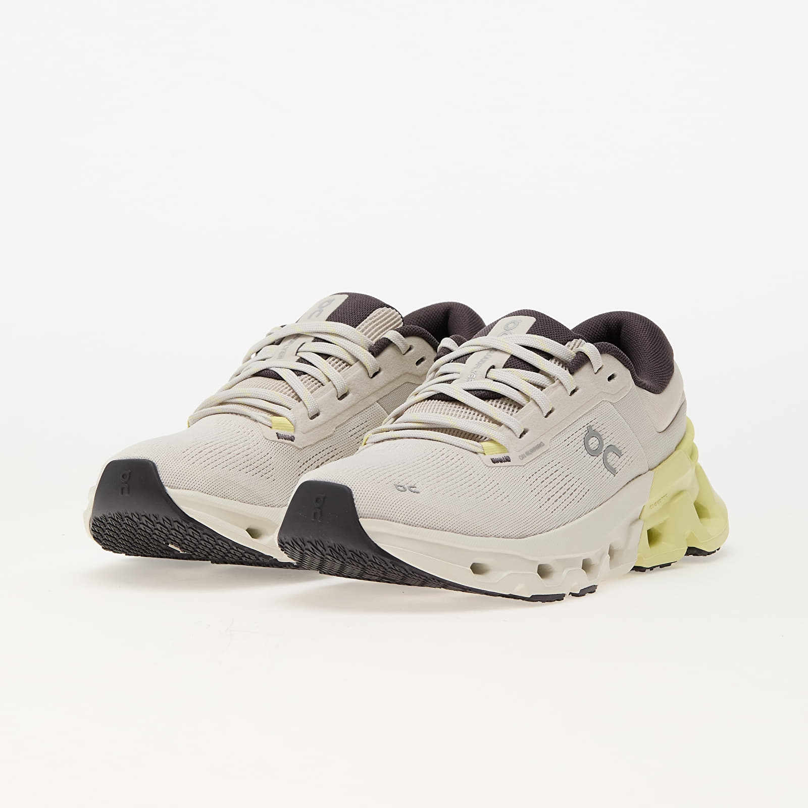 Women's shoes On W Cloudflyer 5 Pearl/ Hay
