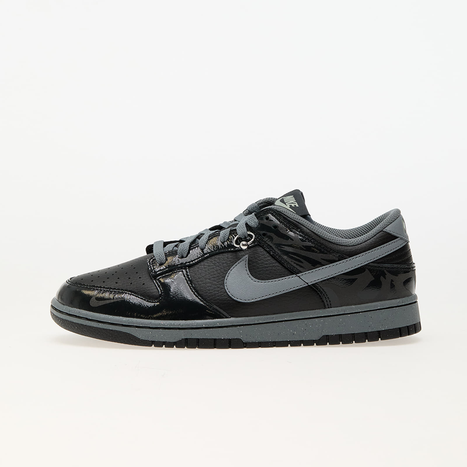 Levně Tenisky Nike Dunk Low Retro Quickstrike Off Noir/ Cool Grey-Black-Jade Horizon